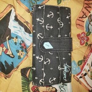 Volcom wallet